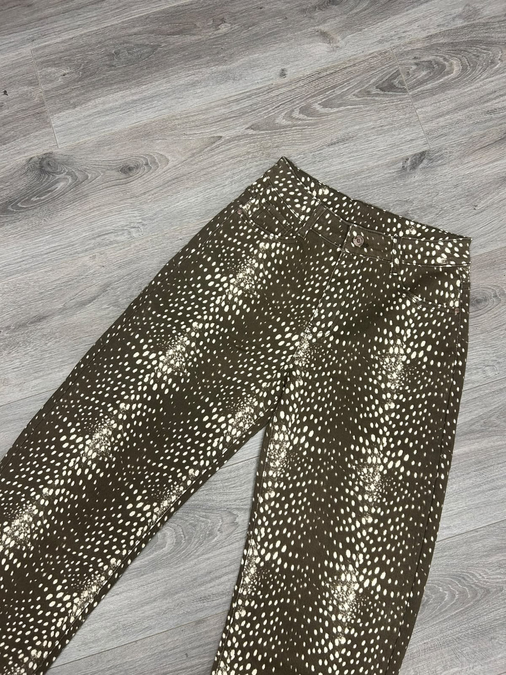 Deer Print Barrel Leg Jeans
