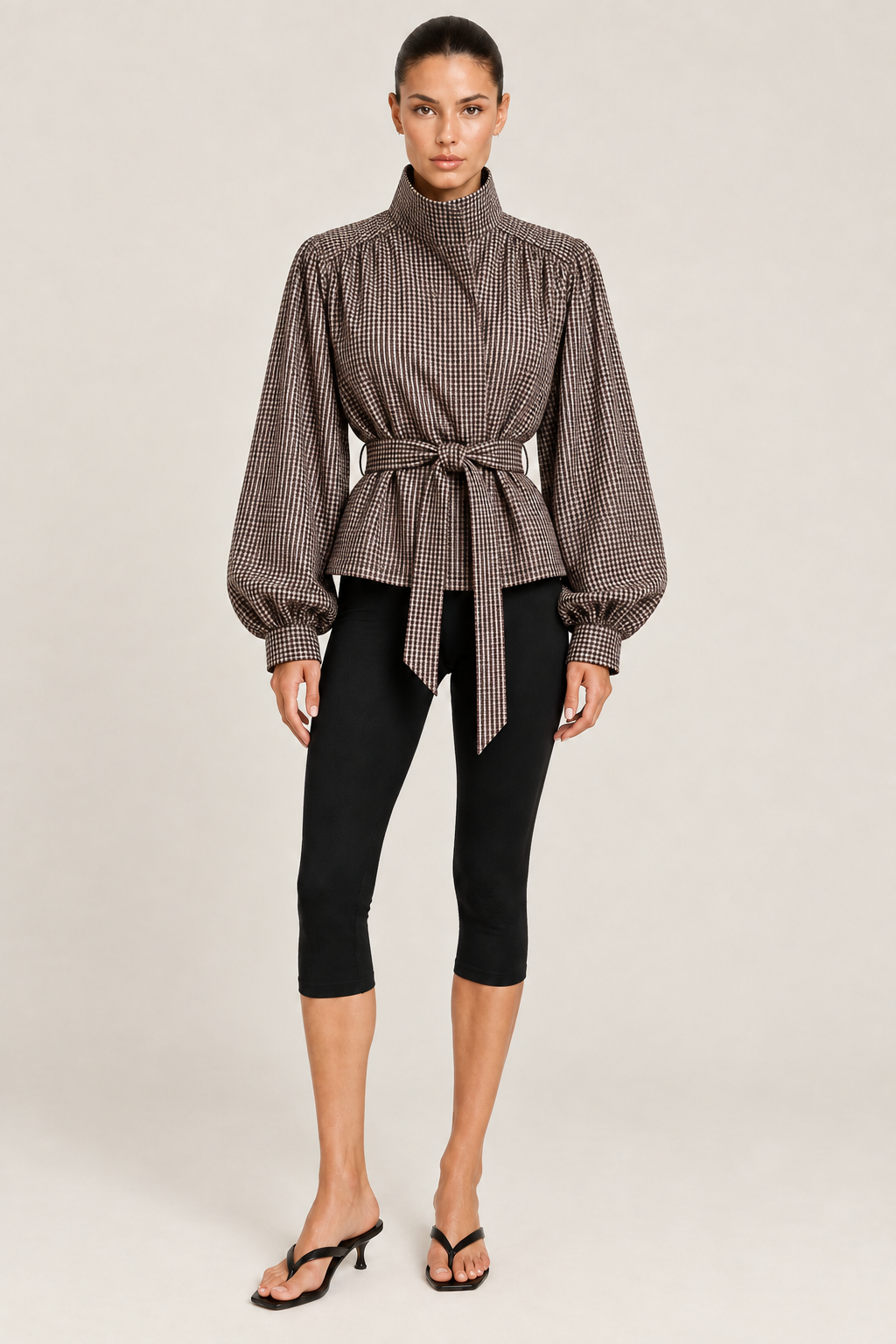 Front view with funnel neck